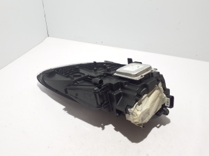 Porsche Cayenne (2010–2017) Headlight 7P5941029CA - 4