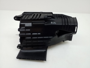 Mercedes Benz C-Class 204 (2007–2014) Luftfiltergehäuse A2710900901 - 4