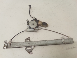 NISSAN Navara (1998–2007) Rear side door window regulator 827302S721 - 3