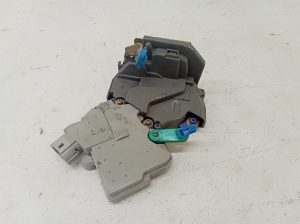 NISSAN X-Trail T30 (2001–2007) Rear side door lock A1311 - 2