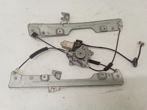 Front door window regulator - 80713CB000