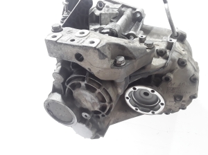 Volkswagen Passat B8 (2014–2023) Getriebe QFZ - 2