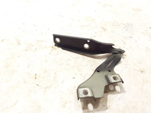   Charnière de capot moteur  - 3G0823301 