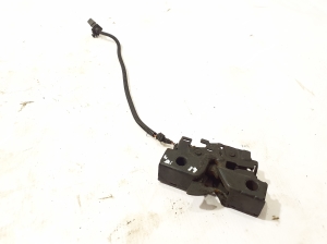 Volkswagen Passat B8 (2014–2023) Hood latch 5G1823509C - 2
