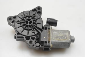 Priekšējo durvju logu pacēlāja motoriņš - 