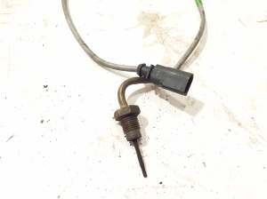 Volkswagen Passat B8 (2014–2023) Abgastemperatursensor 04L906088L - 2
