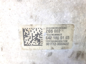 Mercedes Benz ML-Class 166 (2011–2015) Ölkühler 6421800165 - 2