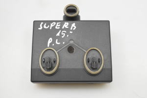Skoda Superb (2008–2015) Front door control unit 8X0959792H - 2