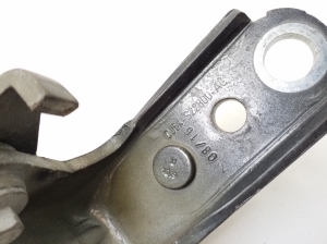 Ford Mondeo V (2014–2018) Front door top hinge CJ54S22800AC - 3