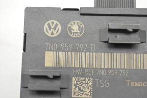 Skoda Yeti (2009–2017) Front door control unit 7N0959792D - 2