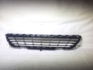 Front bumper lower grille - 622547116R