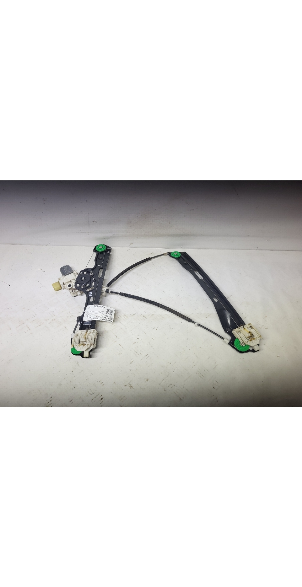 BMW 1 SERIES E81 (2007–2012) Priekšējo durvju logu pacēlājs un tā daļas 51 33 7138466 BMW 1 SERIES E81 (2007–2012) Priekšējo durvju logu pacēlājs un tā daļas 51 33 7138466