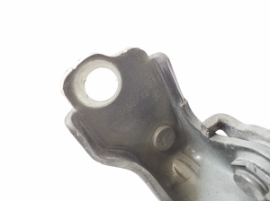 Ford Mondeo V (2014–2018) Front door lower hinge DS73F22811AA - 3