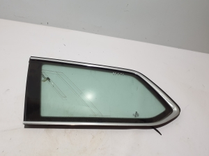 Vitre de custode arrière - 3G9845297BR