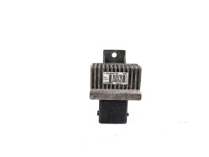   Glow plug relay  - 110678071R 