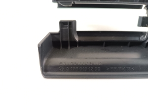 Mercedes Benz A-Class 176 (2012–2018) Sonstiges Teil des Vordersitzes A1769191200 - 2