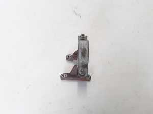  Front axle bracket 