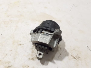 BMW X5 G05 (2018–2026) Engine mount 6860475 - 3