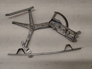 Front door window regulator - 13132220