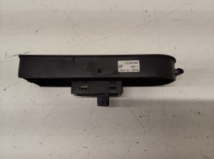 Opel Zafira B (2005–2014) Esiukse klaaslüliti 13228709 - 2