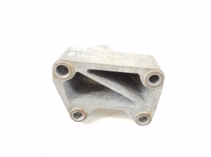 Jeep Grand Cherokee WK2 (2010–2026) Engine bracket 52124990AC - 3
