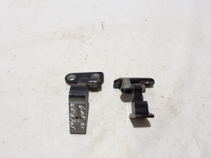   Rear side door upper hinge  - 7333061 