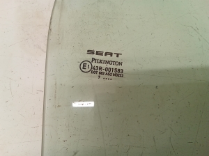 Seat Leon (2005–2012) Rear side door glass 43R001583 - 3