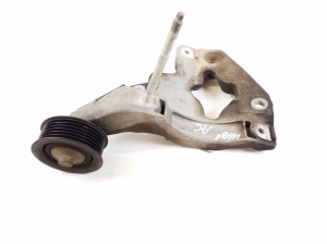 Jeep Grand Cherokee WK2 (2010–2026) A/C compressor bracket - 5