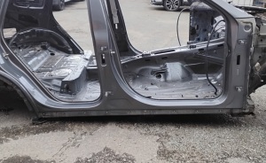 Bas de caisse (élément de carrosserie)