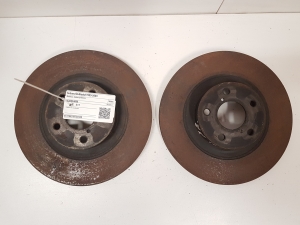 Bremsscheibe vorne - 26300SA000