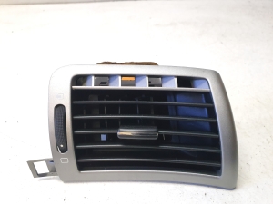 Armatuurlaua ventilatsioonivõred - 9644589377