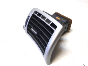 Peugeot 407 (2004–2010) Armatuurlaua ventilatsioonivõred 9644589377 - 3