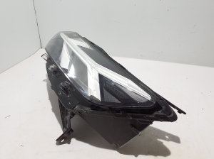 Dacia Sandero III (2021–2026) Esituli 260601750R - 2