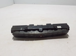 Mercedes Benz Vito W639 (2003–2014) Hazard light switch A6398701210 - 4