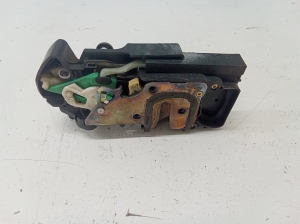 Rear side door lock - 16637561