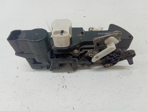 Opel Frontera B (1998–2004) Rear side door lock 16637561 - 4
