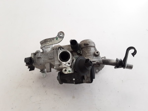  EGR valve 