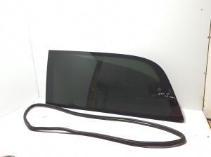 Aizmugurējā spārna sānu stikls - A6396720813