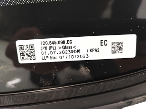 Volkswagen Crafter II (2017–2026) Windshield - 2