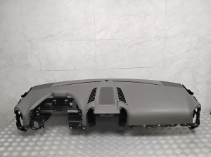   Dashboard  - 7P5819475 