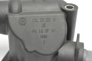AUDI A4 B8 (2007–2016) Termostaadi korpus 03L121132A - 3