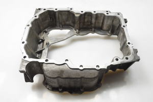 Zwischenstück zwischen Motorblock und Ölwanne - 04B103603E