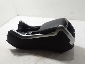 Land Rover Range Rover IV (2012–2026) Mittelkonsole LR100331 - 3