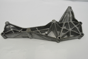 AUDI A4 B8 (2007–2016) Muu kinnitus 03L131159 - 4