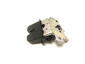   Serrure de hayon  - 3G0827503A 