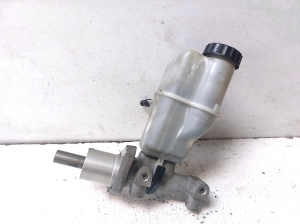 Peugeot 407 (2004–2010) Brake master cylinder 9646980980 - 2