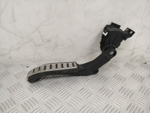 Porsche Cayenne (2010–2017) Accelerator pedal 7L0723507D - 4