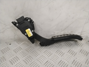 Porsche Cayenne (2010–2017) Accelerator pedal 7L0723507D - 5