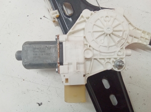 BMW 3 SERIES E90 (2004–2013) Front door window regulator 6927027 - 2