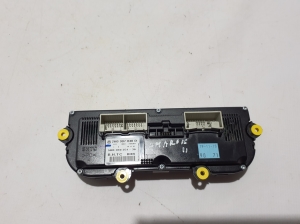 Volkswagen Amarok I (2010–2022) Heater control panel 2H0907040D - 4